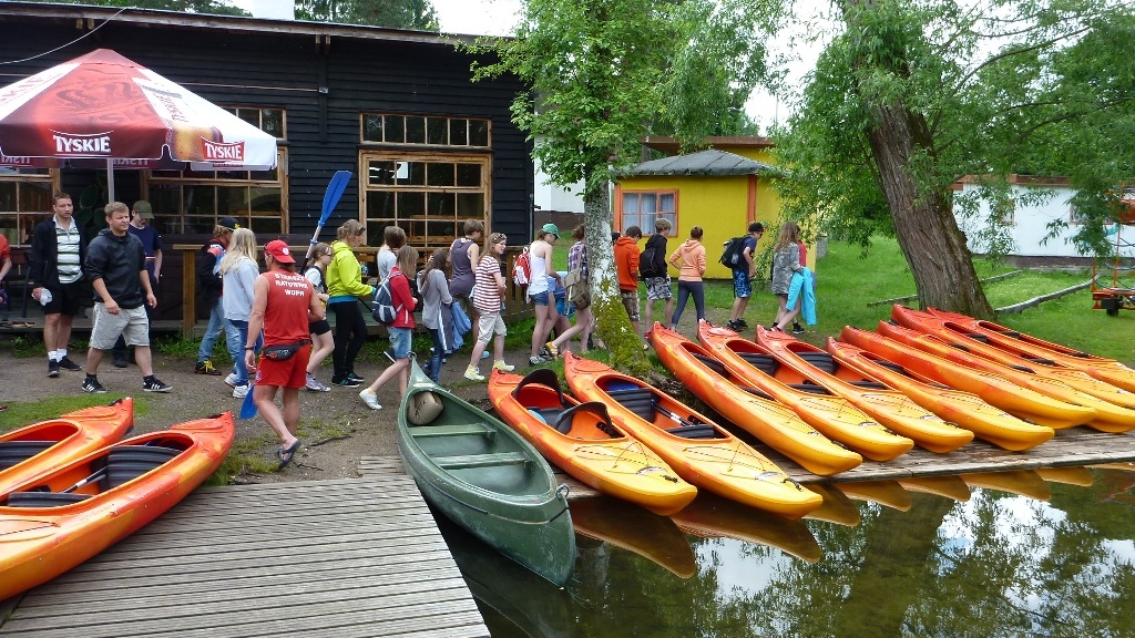 Start do spływu kajakowego na trasie Krutyń - Młyn w Zielonym Lasku Start do spływu kajakowego na trasie Krutyń - Młyn w Zielonym Lasku