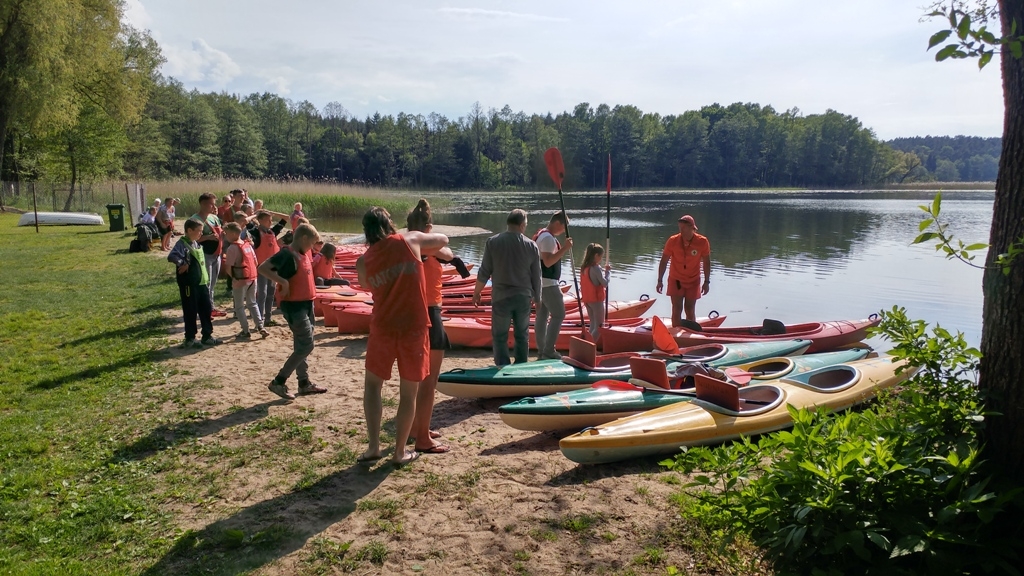 Spływ kajakowy szkolny - przygotowanie do spływu Spływ kajakowy szkolny - przygotowanie do spływu