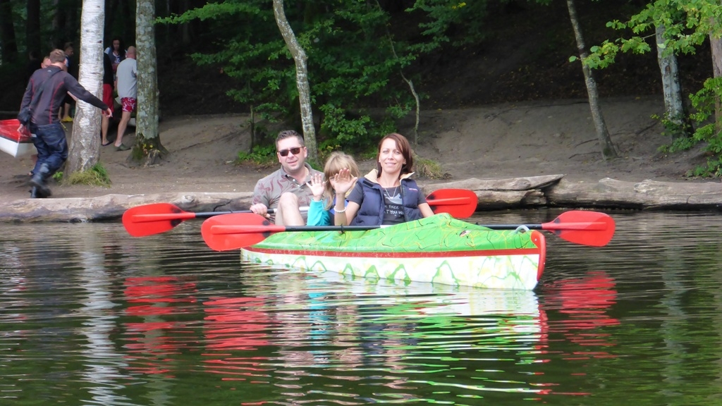 Spływ kajakowy z dzieckiem szlakiem rzeki Krutyni Spływ kajakowy z dzieckiem szlakiem rzeki Krutyni