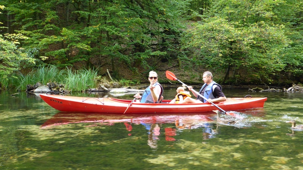 Spływ z dzieckiem na rzece Krutyni Spływ z dzieckiem na rzece Krutyni