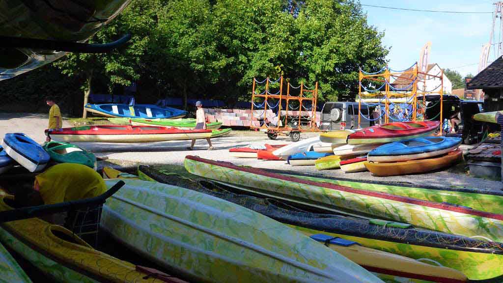 Wypożyczalnia kajaków WODNIAK w Krutyni Wypożyczalnia kajaków WODNIAK w Krutyni