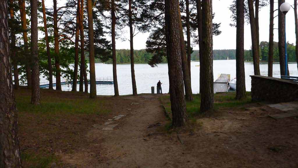 Ośrodek PTTK w Rucianem-Nidzie - widok na Jezioro Nidzkie