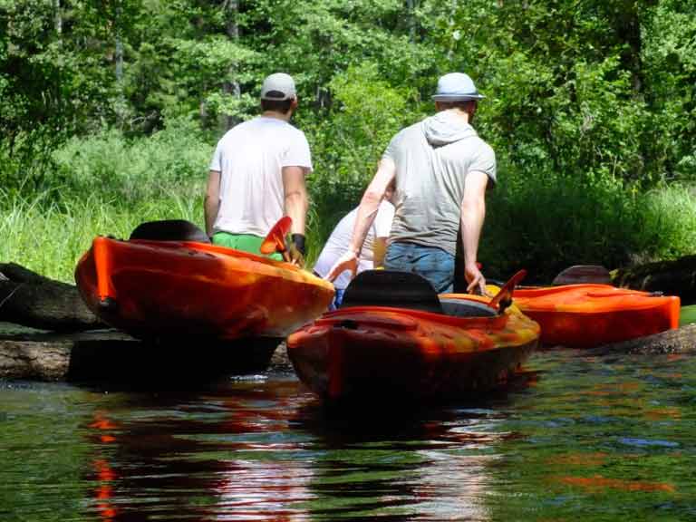 Spływ kajakowy szlakiem rzeki Babant - przeszkody i wypłycenia Spływ kajakowy szlakiem rzeki Babant - przeszkody i wypłycenia