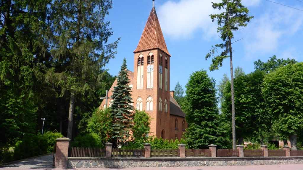 Zabytkowy kościół w Spychowie