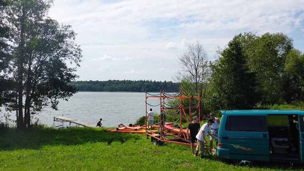 Szlak kajakowy rzeki Łaźna Struga - rozpoczęcie spływu na jeziorze Łaźno Szlak kajakowy rzeki Łaźna Struga - rozpoczęcie spływu na jeziorze Łaźno