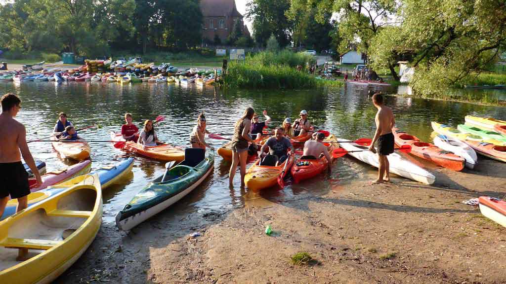 Splyw kajakowy rzeką Krutynią - zakończenie splywu w Ukcie Splyw kajakowy rzeką Krutynią - zakończenie splywu w Ukcie