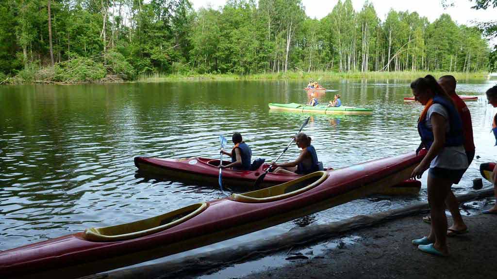 Spływ kajakowy szlakiem rzeki Krutyni - start z rezerwatu Krutynia (Jezioro Krutyńskie) Spływ kajakowy szlakiem rzeki Krutyni - start z rezerwatu Krutynia (Jezioro Krutyńskie)